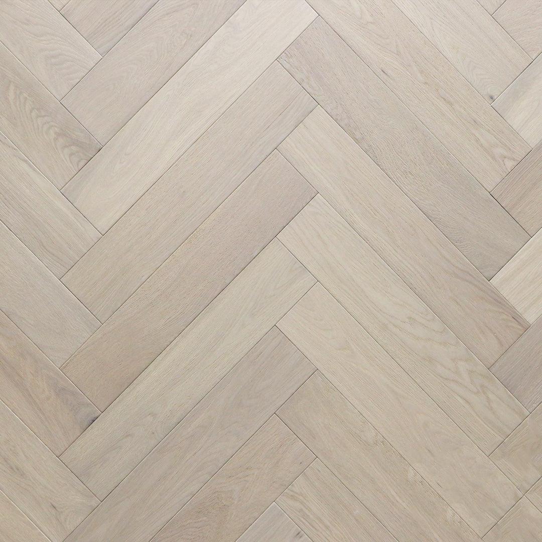 Naked Oak Herringbone 4-11/12" X 3/4" 10.10sqft/box