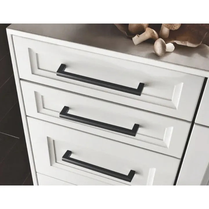 Cabinet & Drawer Pull M1053